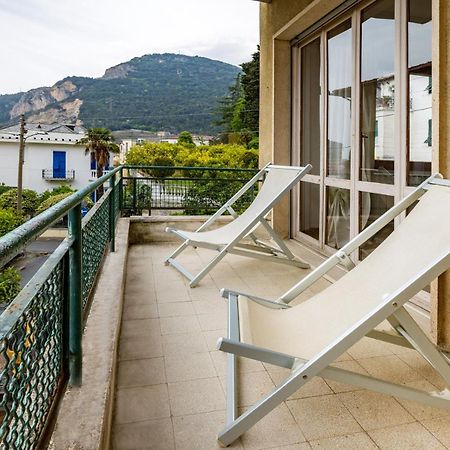 Casa Romeo Appartamento Con Posto Auto Finale Ligure Exterior photo