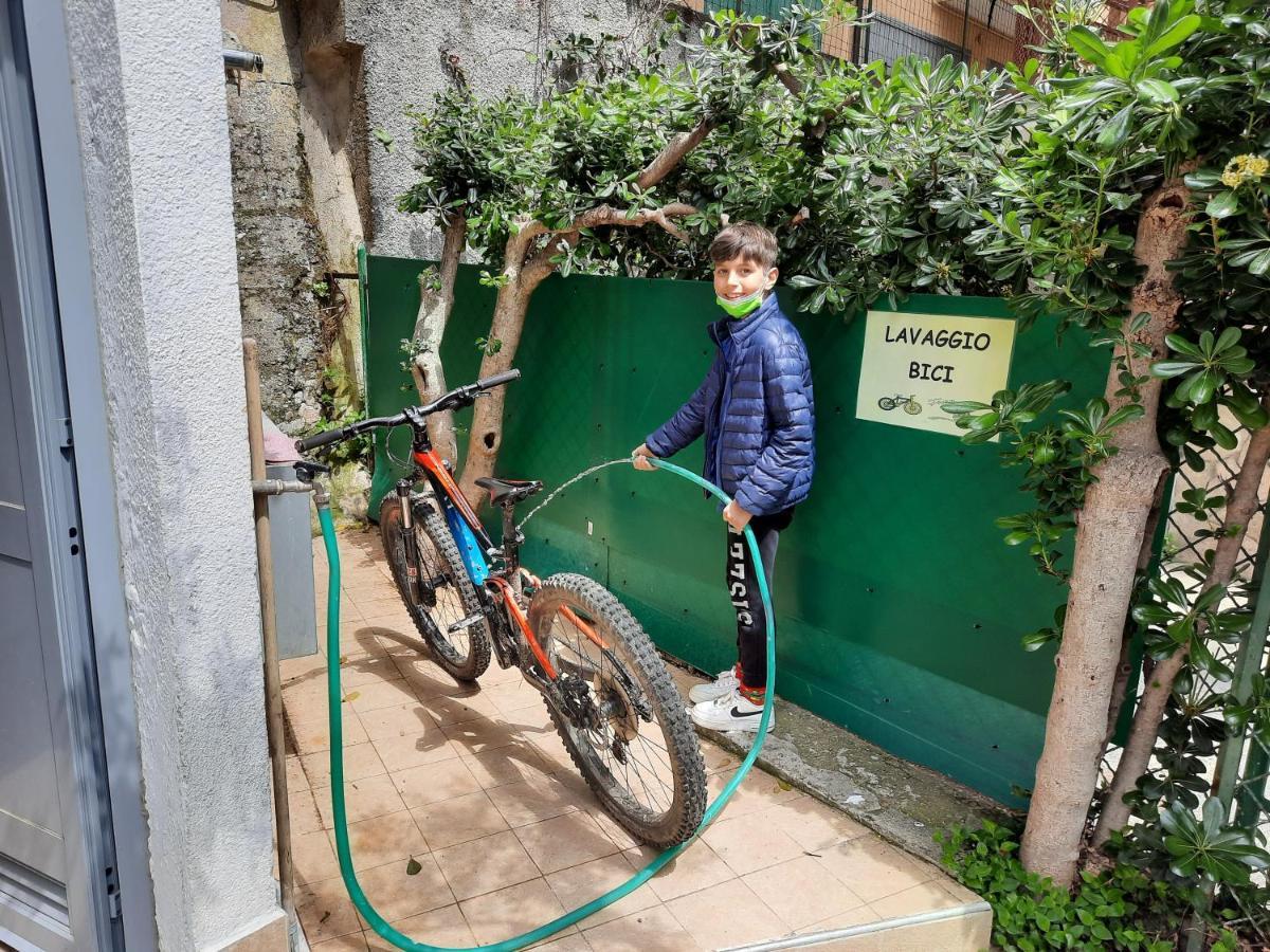 Casa Romeo Appartamento Con Posto Auto Finale Ligure Exterior photo