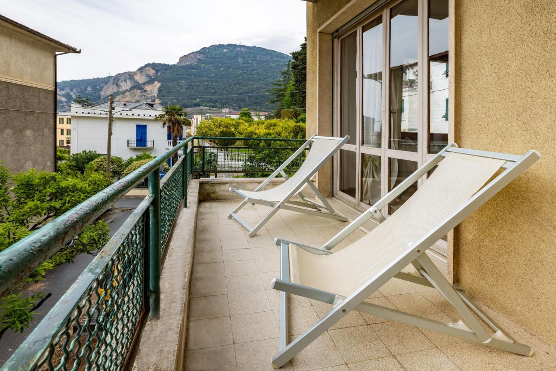 Casa Romeo Appartamento Con Posto Auto Finale Ligure Exterior photo