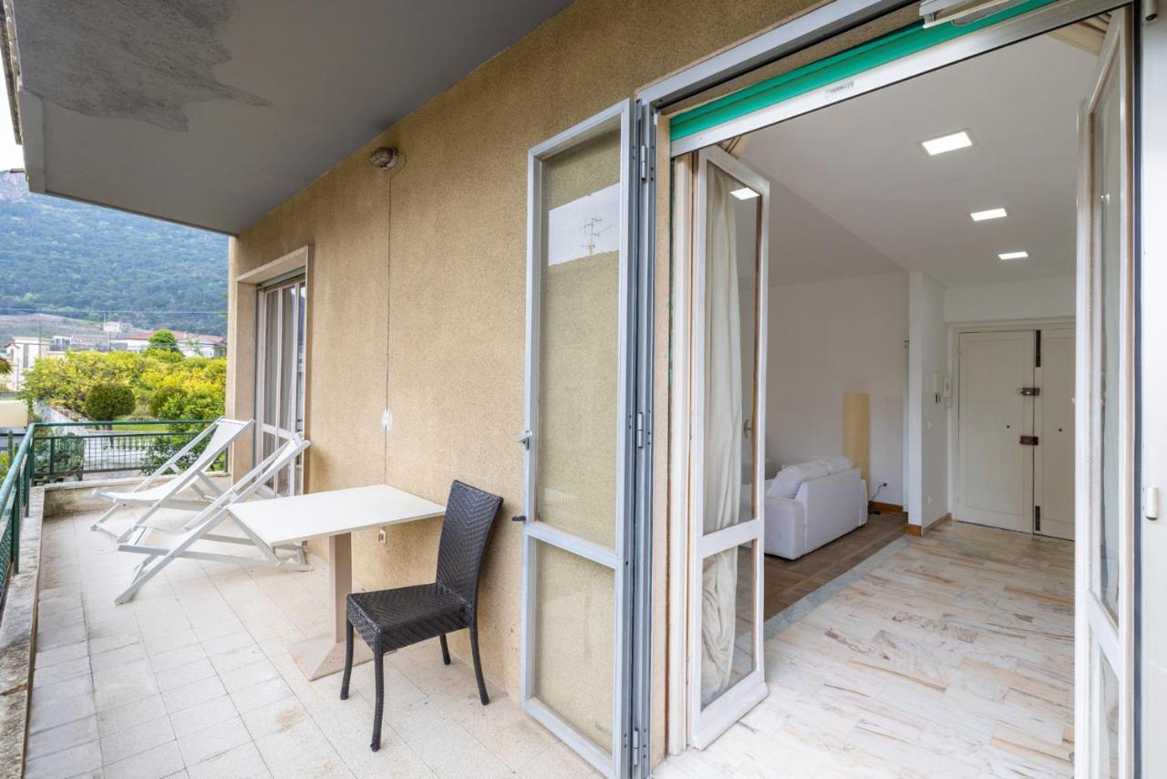 Casa Romeo Appartamento Con Posto Auto Finale Ligure Exterior photo